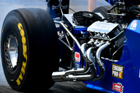 DRAG RACING